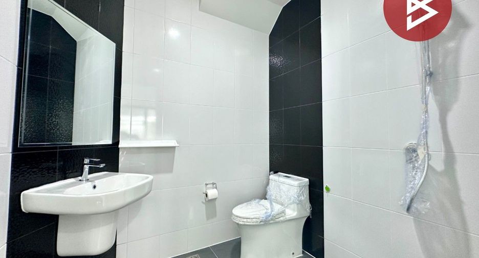 Продажа 3 спальни таунхаус в Пращет, Бангкок