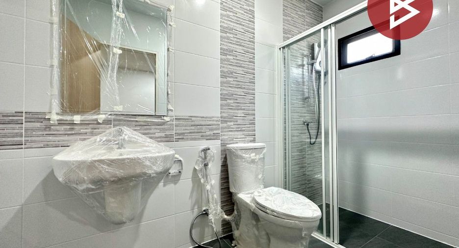 Продажа 3 спальни таунхаус в Пращет, Бангкок