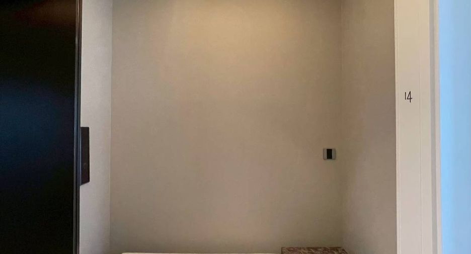 For rent 2 bedrooms condo in Sathon, Bangkok