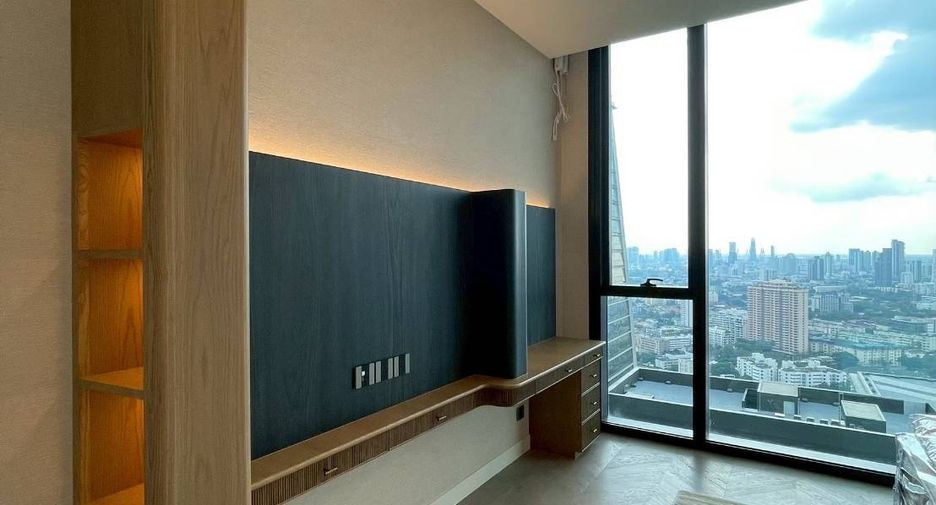 For rent 2 bedrooms condo in Sathon, Bangkok