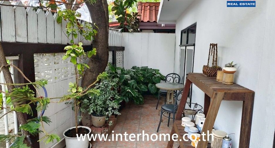 Casa en venta de 7 habitaciones en Bueng Kum, Bangkok