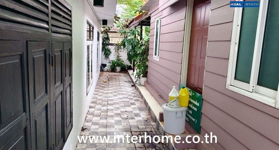 Casa en venta de 7 habitaciones en Bueng Kum, Bangkok