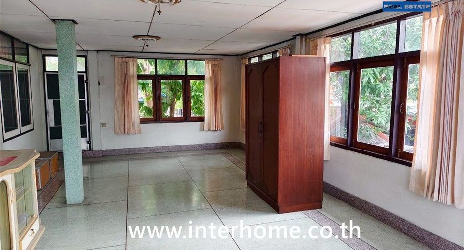 Casa en venta de 7 habitaciones en Bueng Kum, Bangkok