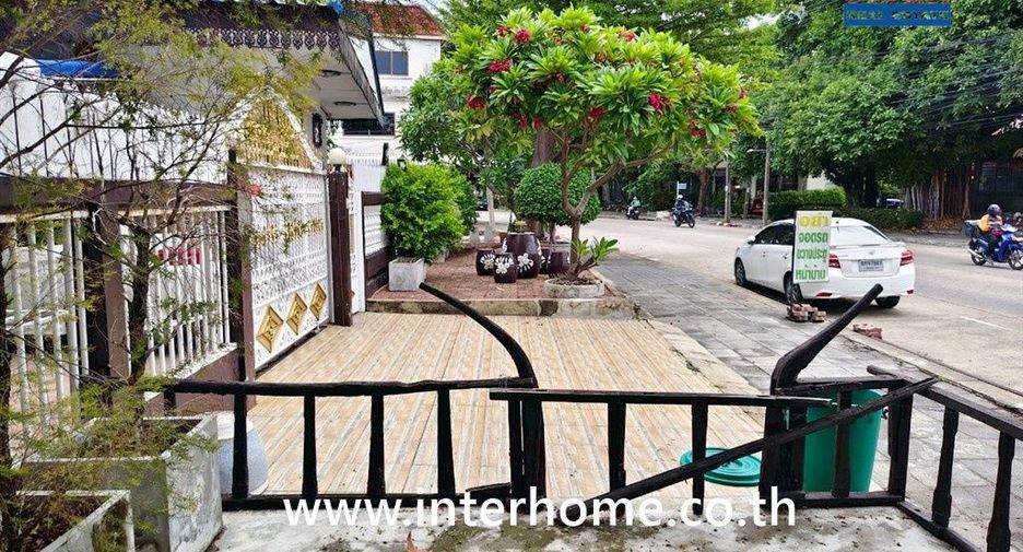 Casa en venta de 7 habitaciones en Bueng Kum, Bangkok
