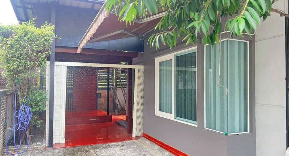 À louer 3 chambres maison à San Kamphaeng, Chiang Mai