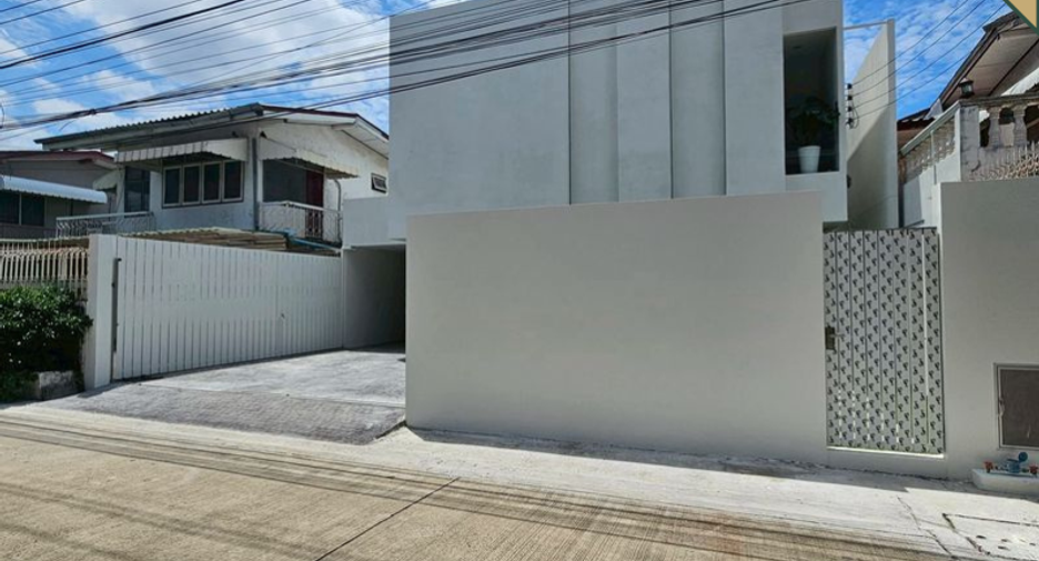 ขาย 3 ห้องนอน บ้านเดี่ยว ใน ลาดพร้าว, กรุงเทพฯ