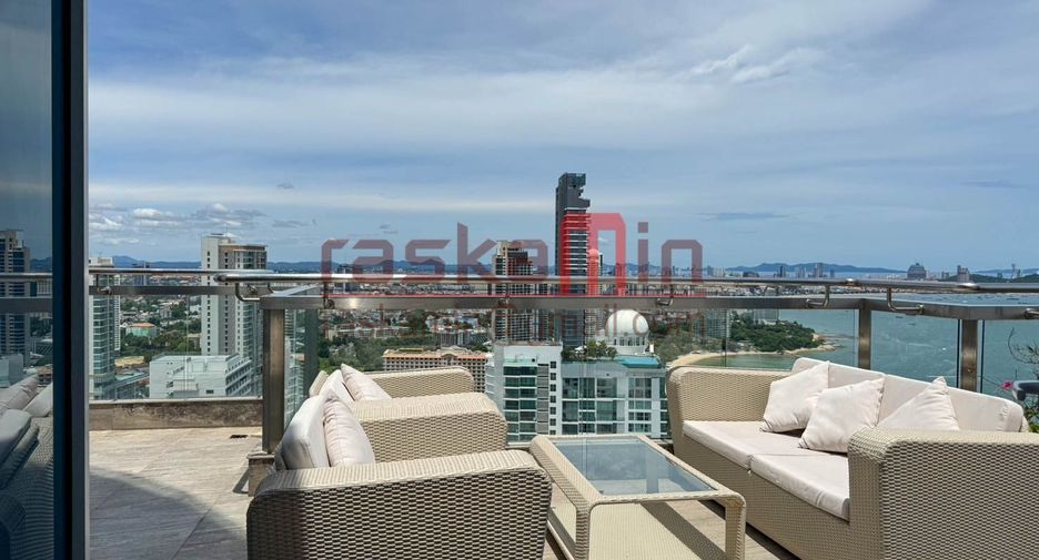 For rent 4 bedrooms condo in North Pattaya, Pattaya