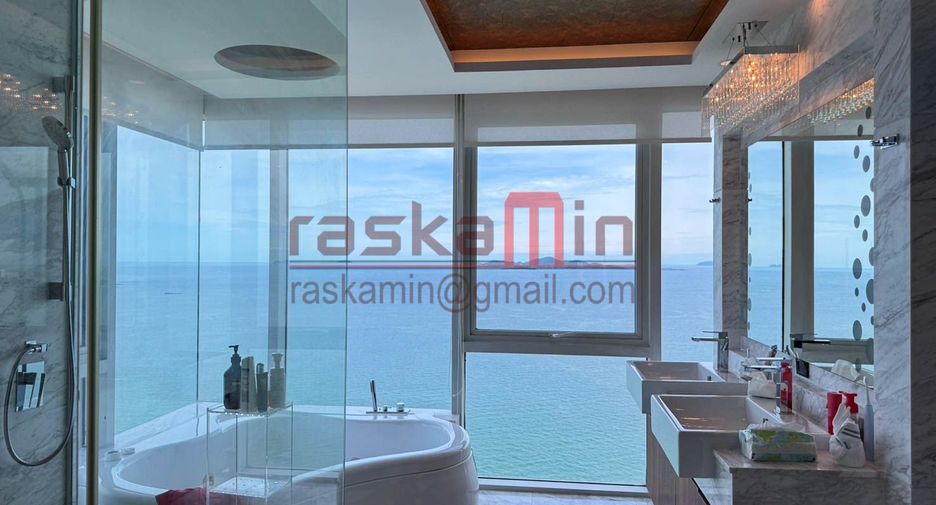 For rent 4 bedrooms condo in North Pattaya, Pattaya