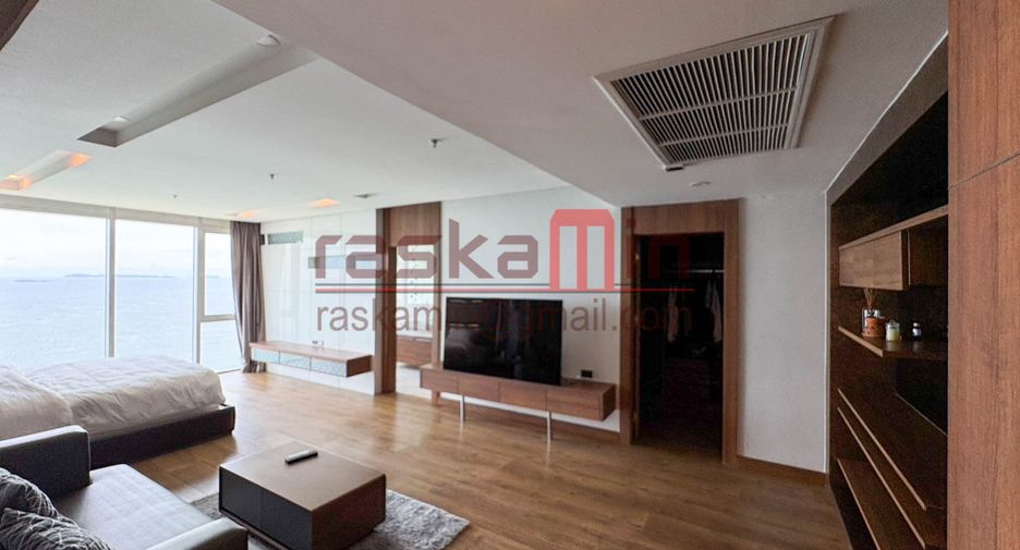 For rent 4 bedrooms condo in North Pattaya, Pattaya