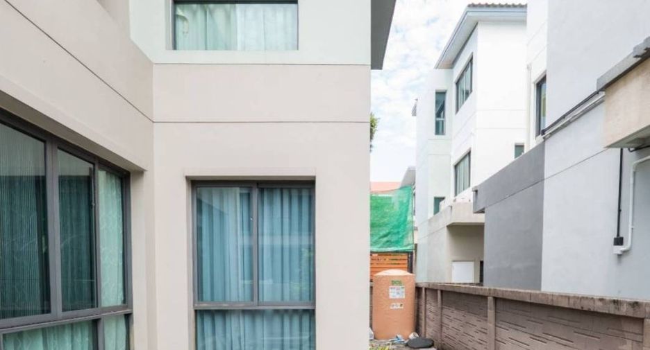 Haus zum Kauf mit 4 Zimmer in Bueng Kum, Bangkok