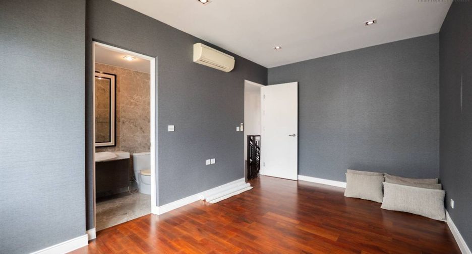Haus zum Kauf mit 4 Zimmer in Bueng Kum, Bangkok