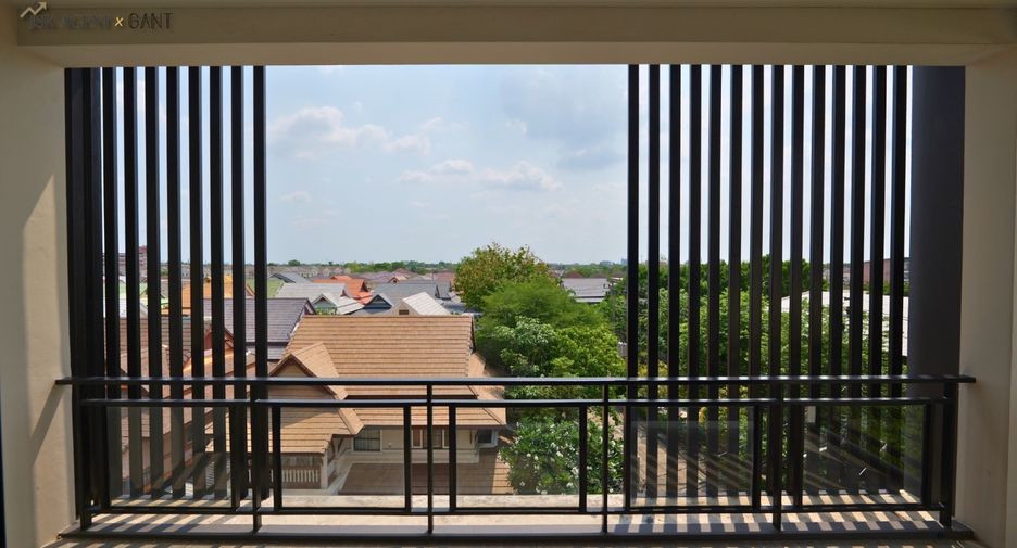 For sale 4 bedrooms townhouse in Mueang Nonthaburi, Nonthaburi