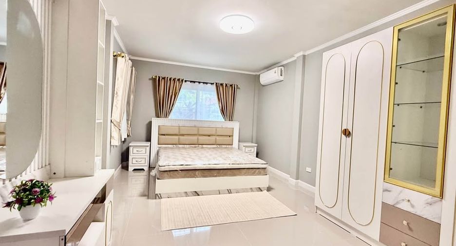 For sale 4 ベッドルーム house in East Pattaya, Pattaya