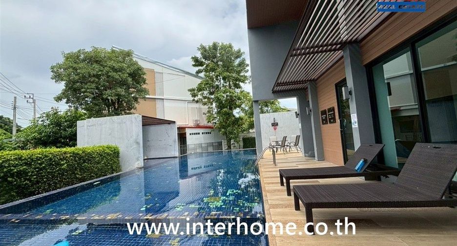 Casa adosada en venta de 4 habitaciones en Don Mueang, Bangkok