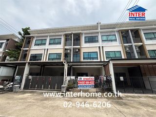 For sale 4 bedrooms townhouse in Don Mueang, Bangkok
