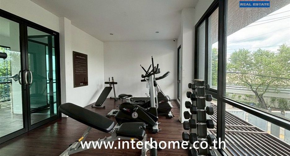 Casa adosada en venta de 4 habitaciones en Don Mueang, Bangkok