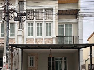 For sale 4 bedrooms townhouse in Bang Kruai, Nonthaburi