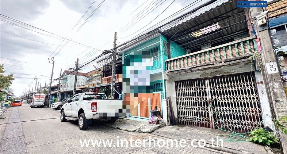 For sale 2 ベッドルーム townhouse in Min Buri, Bangkok