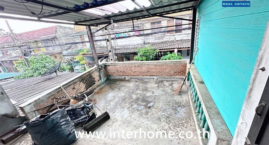 For sale 2 ベッドルーム townhouse in Min Buri, Bangkok