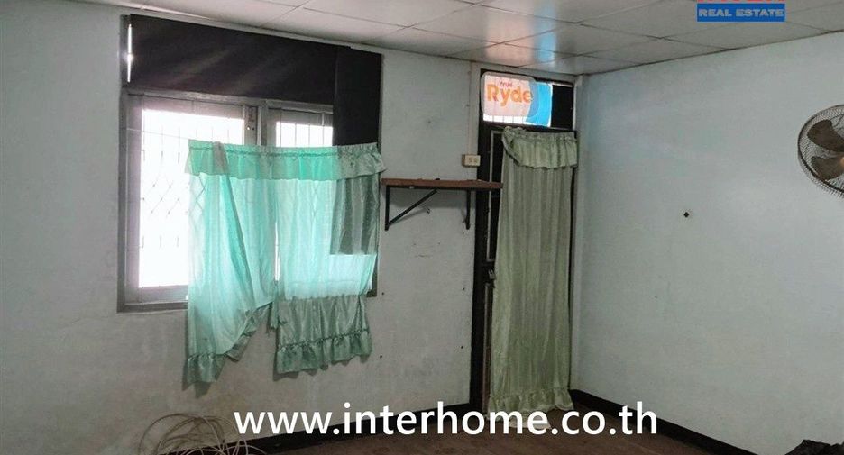 For sale 2 ベッドルーム townhouse in Min Buri, Bangkok