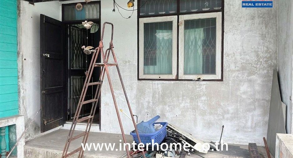 For sale 2 ベッドルーム townhouse in Min Buri, Bangkok