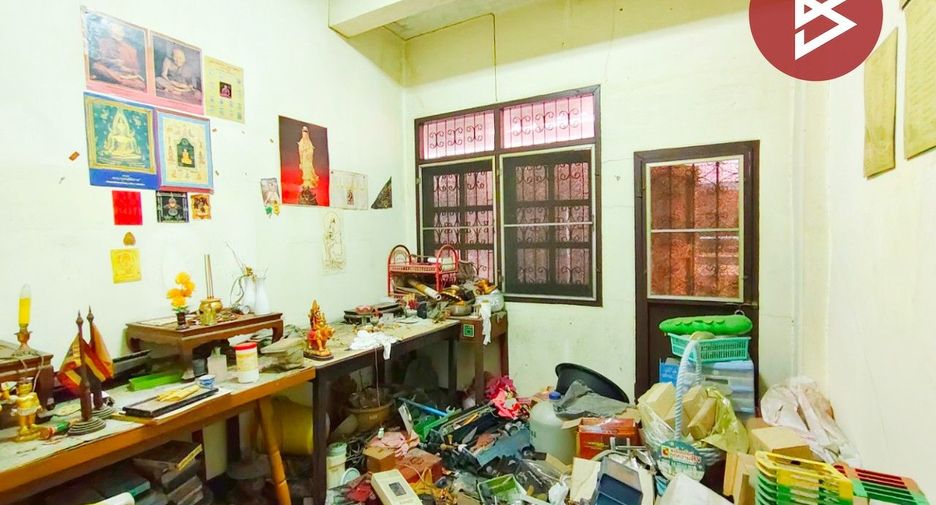 Reihenhaus zum Kauf mit 4 Zimmer in Chom Thong, Bangkok
