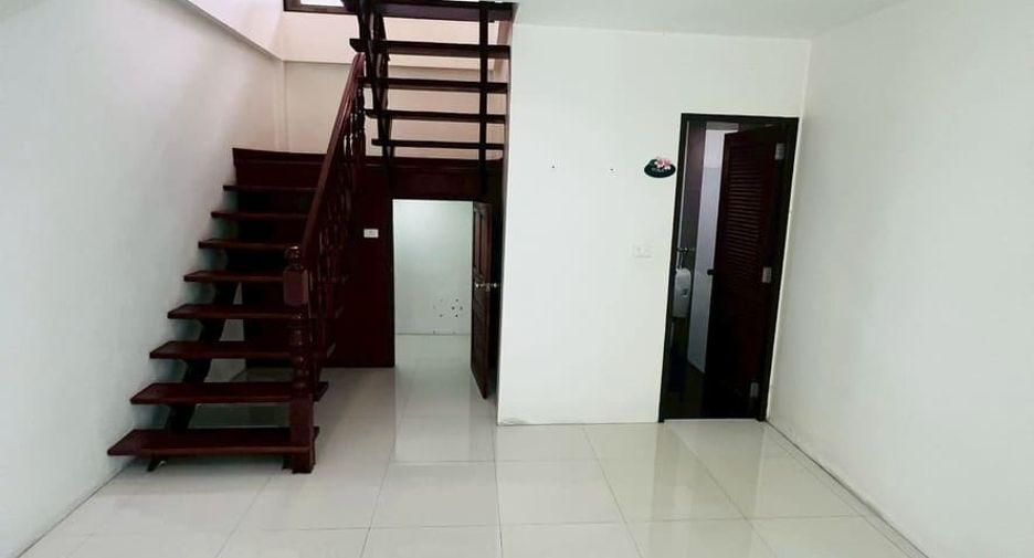 出售 4 卧室 独立屋 在 Pak Kret, Nonthaburi