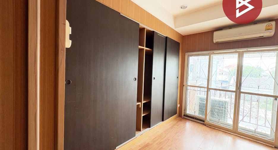 Продажа 2 спальни таунхаус в Хуаи Кхщанг, Бангкок