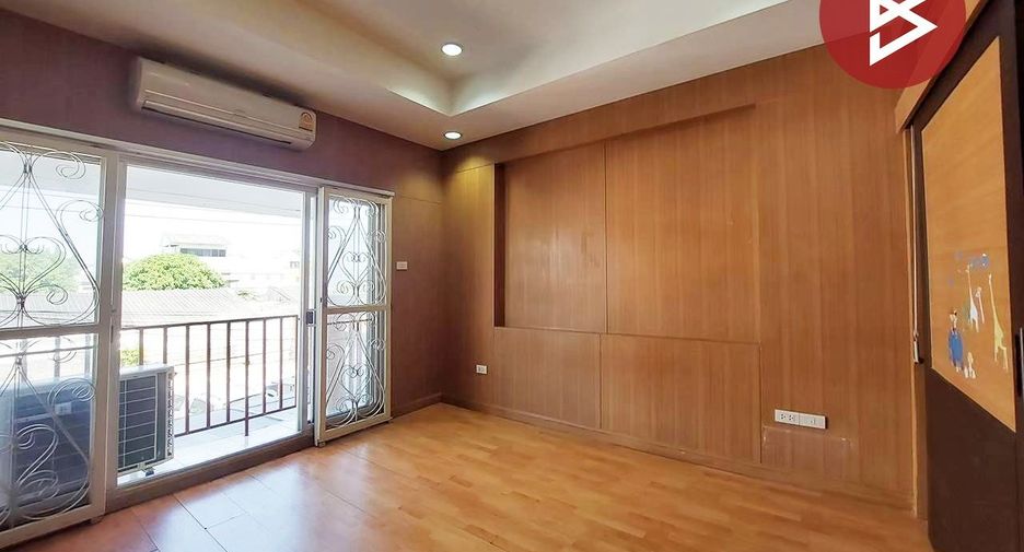 Продажа 2 спальни таунхаус в Хуаи Кхщанг, Бангкок
