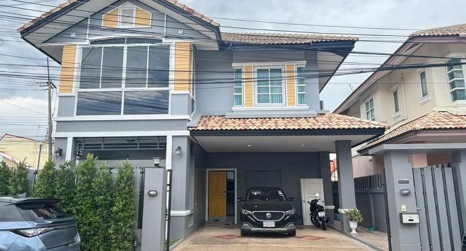For sale 4 bedrooms house in East Pattaya, Pattaya