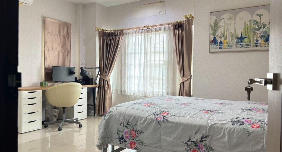 For sale 4 bedrooms house in East Pattaya, Pattaya