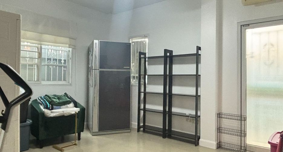 For sale 4 bedrooms house in East Pattaya, Pattaya