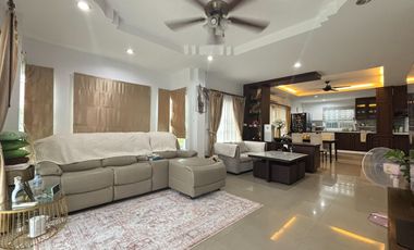 For sale 4 bedrooms house in East Pattaya, Pattaya