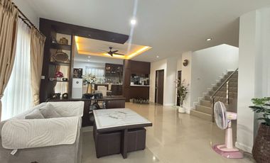 For sale 4 bedrooms house in East Pattaya, Pattaya
