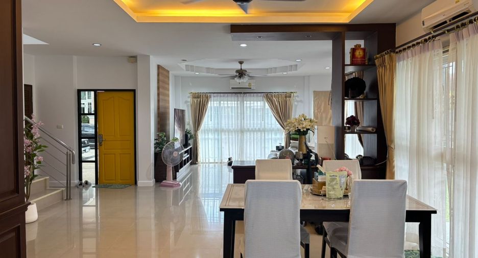 For sale 4 bedrooms house in East Pattaya, Pattaya