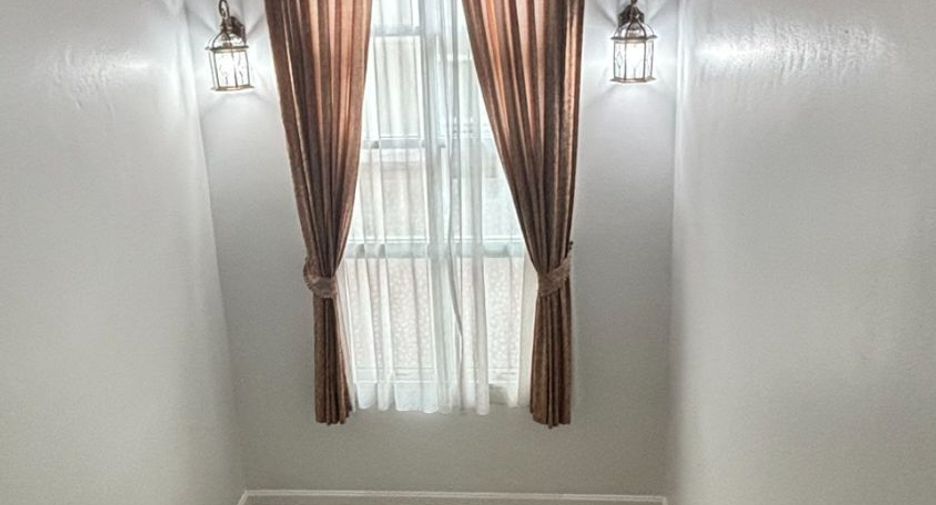 For sale 4 bedrooms house in East Pattaya, Pattaya