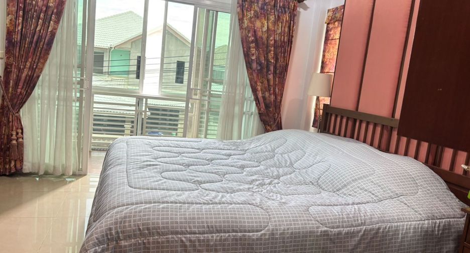 For sale 4 bedrooms house in East Pattaya, Pattaya