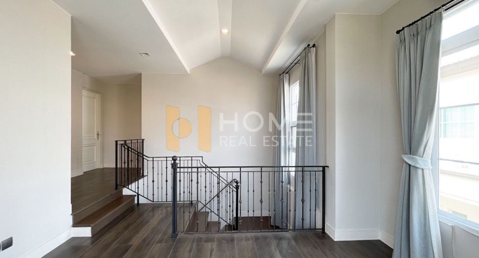 Casa en venta de 4 habitaciones en Bang Khen, Bangkok