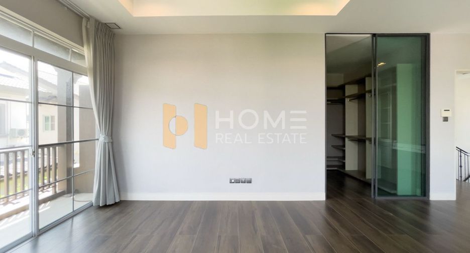 Casa en venta de 4 habitaciones en Bang Khen, Bangkok