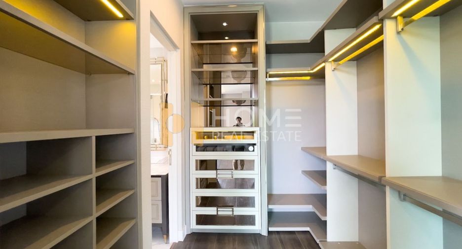 Casa en venta de 4 habitaciones en Bang Khen, Bangkok