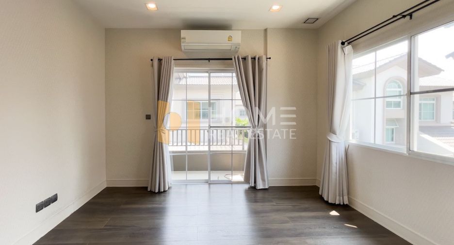 Casa en venta de 4 habitaciones en Bang Khen, Bangkok