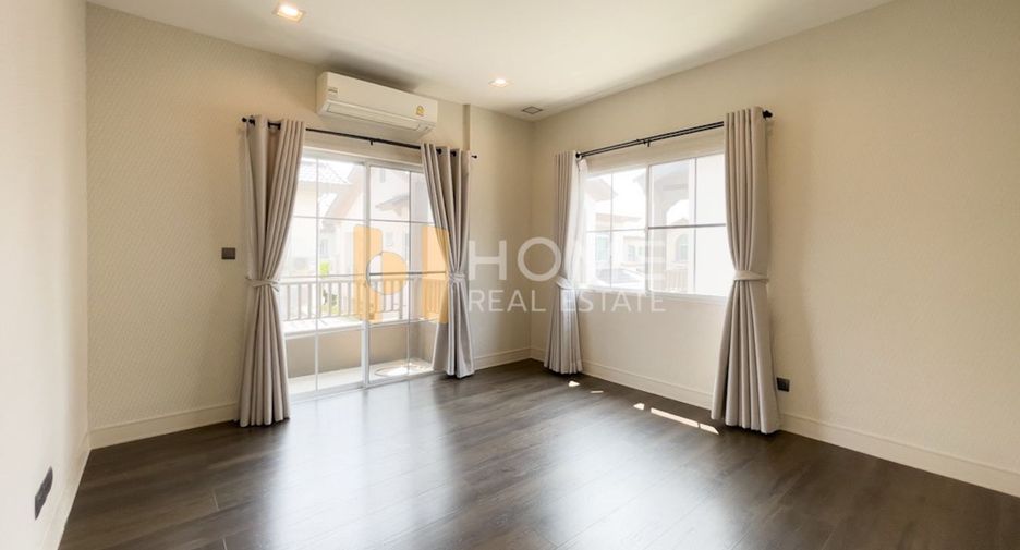 Casa en venta de 4 habitaciones en Bang Khen, Bangkok