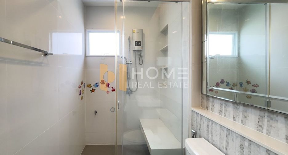 Casa en venta de 4 habitaciones en Bang Khen, Bangkok