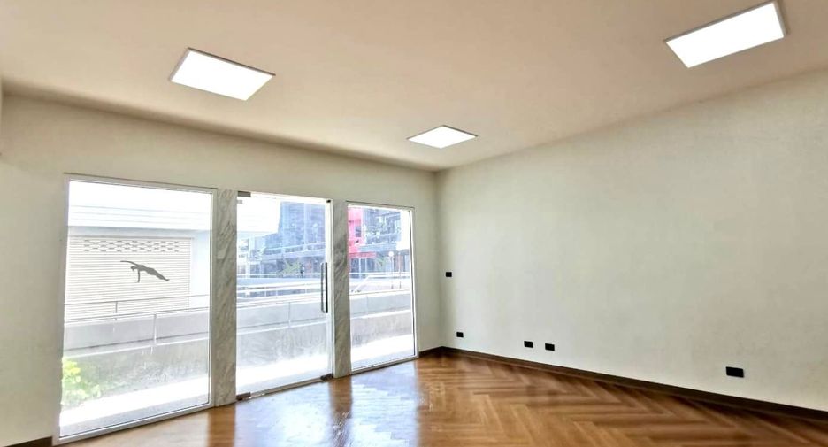 Аренда 1 кровать торговое помещение в Щаттхана, Бангкок