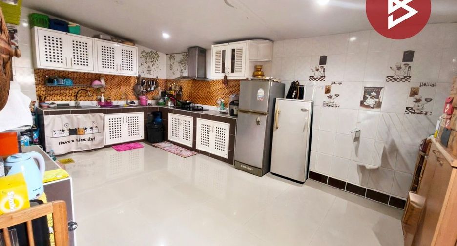 For sale 3 ベッドルーム townhouse in Mueang Chon Buri, Chonburi