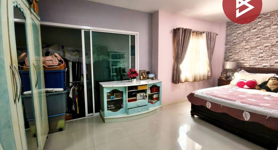 For sale 3 ベッドルーム townhouse in Mueang Chon Buri, Chonburi