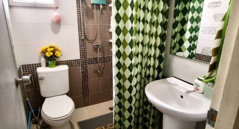 For sale 3 ベッドルーム townhouse in Mueang Chon Buri, Chonburi