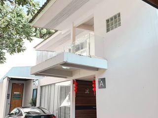 ให้เช่า 7 ห้องนอน พื้นที่ค้าปลีก ใน วัฒนา, กรุงเทพฯ