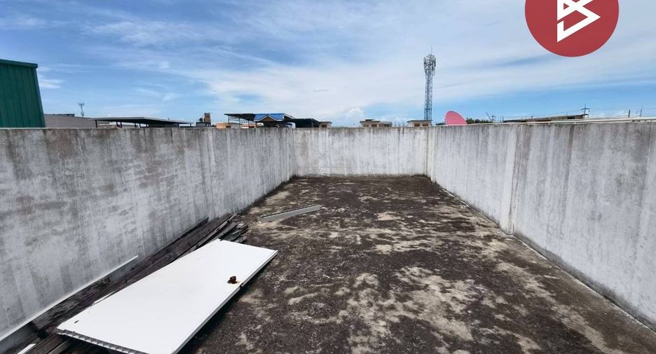Продажа 4 спальни таунхаус в Mueang Samut Prakan, Самутпракан
