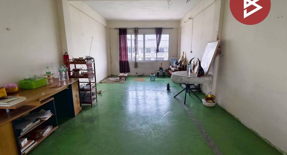 Продажа 4 спальни таунхаус в Mueang Samut Prakan, Самутпракан
